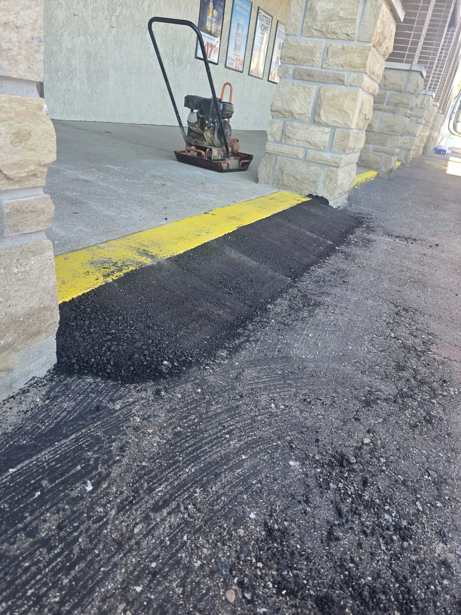 Asphalt Patch & Compaction in Macomb County, MI