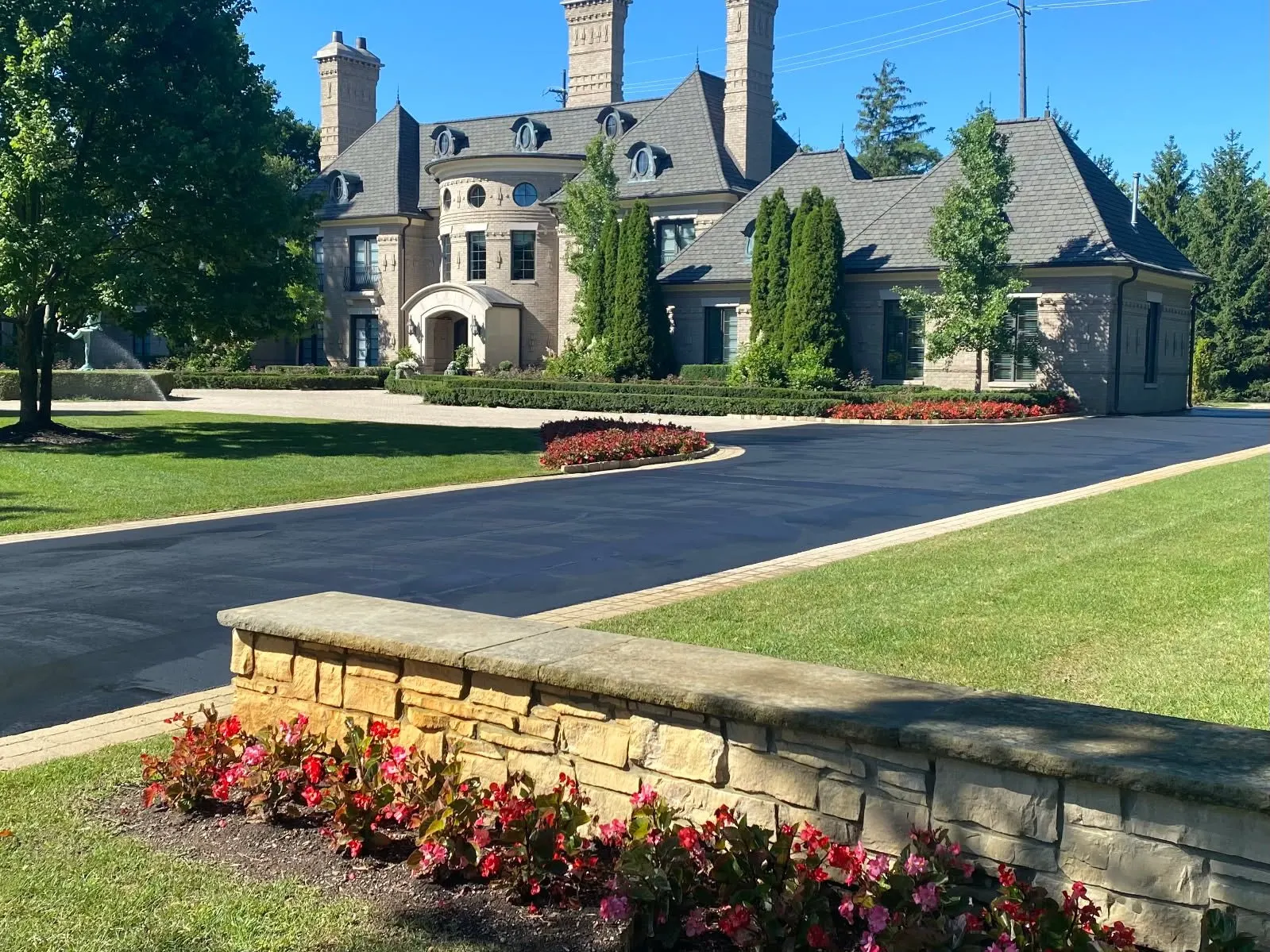 Estate driveway sealcoat